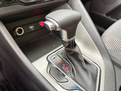 Used 2022 Kia Niro LX FWD image 12