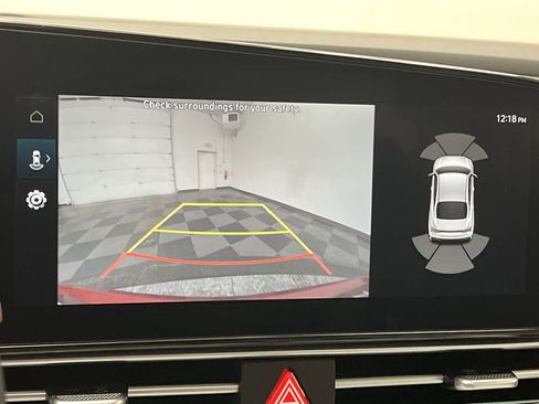 Used 2024 Hyundai Elantra Limited image 6