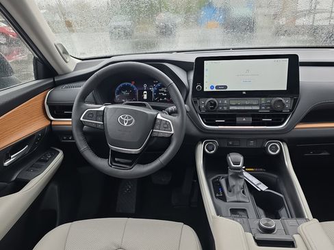 New 2026 Toyota Grand Highlander Platinum image 24