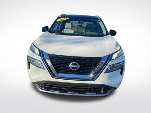 Used 2023 Nissan Rogue SL w/ SL Premium Package image 2