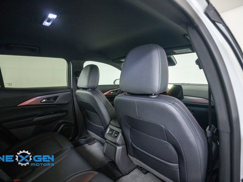 Used 2024 Chevrolet Equinox EV RS FWD image 34