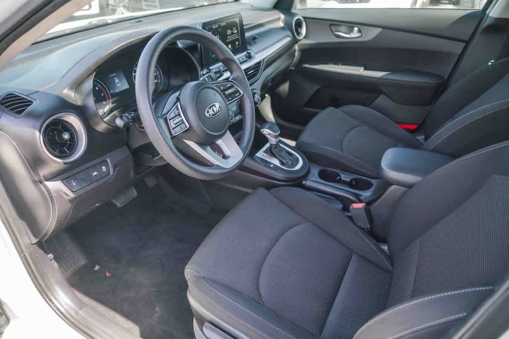 Used 2020 Kia Forte LXS FWD image 16