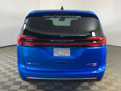 New 2027 Chrysler Pacifica Limited