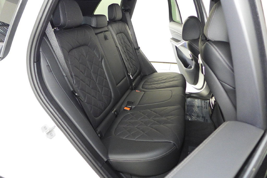 Certified 2025 BMW X5 xDrive50e w/ M Sport Package AWD/4WD image 20