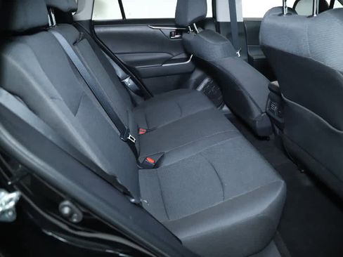 Certified 2024 Toyota RAV4 LE image 32