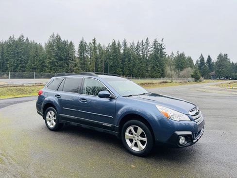 Used 2014 Subaru Outback 2.5i Limited w/ Moonroof Package AWD/4WD image 10