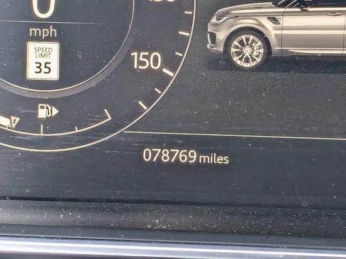 Used 2018 Land Rover Range Rover Sport HSE image 32