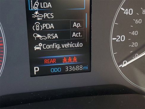 Used 2023 Toyota Corolla Cross L image 23