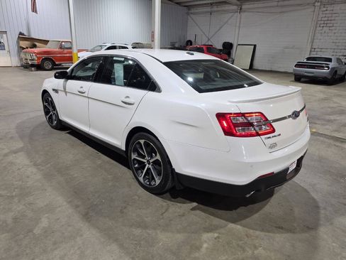 Used 2016 Ford Taurus SEL FWD image 8
