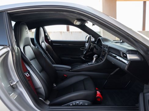 Used 2018 Porsche 911 GT3 RS image 50