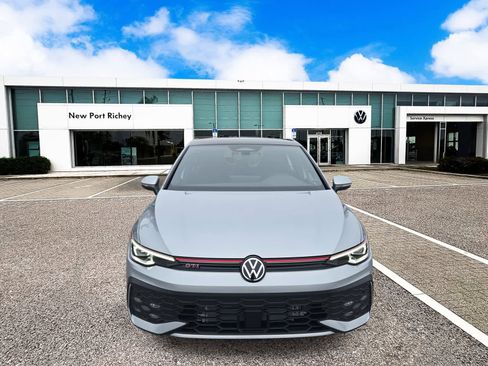 New 2026 Volkswagen GTI SE image 3