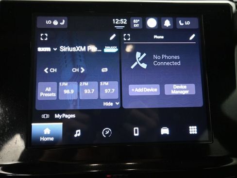 Used 2025 Jeep Grand Cherokee 4WD image 14