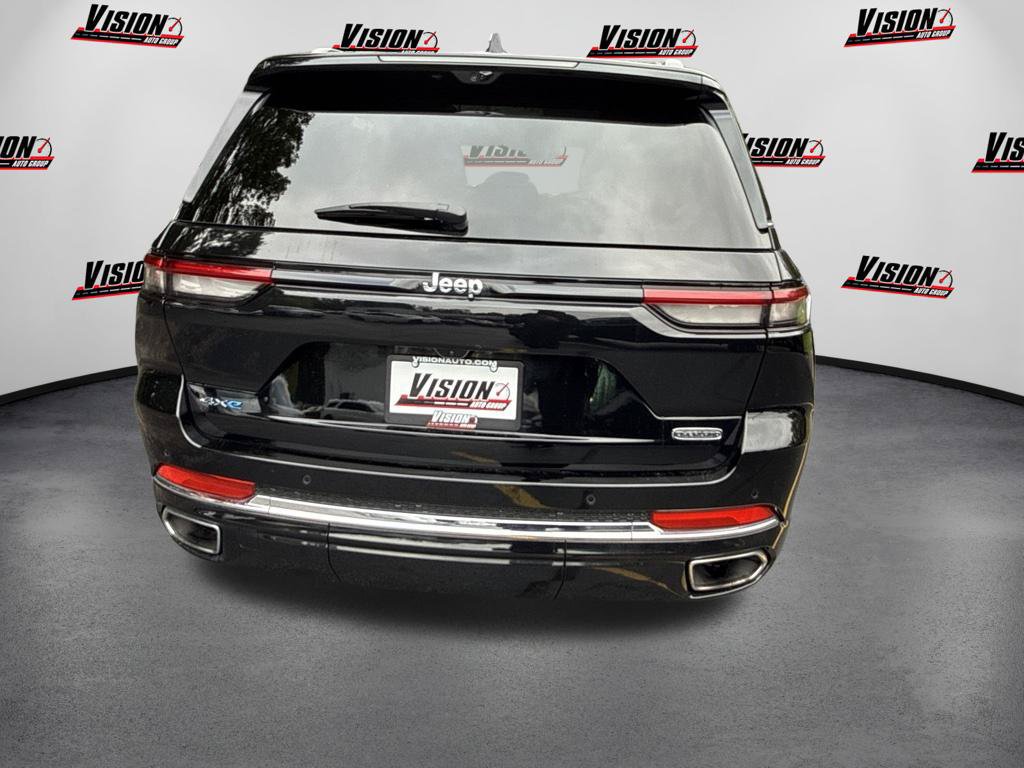 Used 2023 Jeep Grand Cherokee Overland w/ Luxury Tech Group IV AWD/4WD image 6