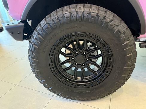 New 2025 Ford Bronco Badlands image 11