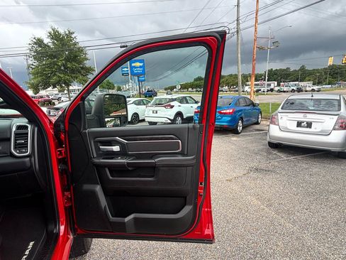 Used 2024 RAM 2500 Big Horn AWD/4WD image 26