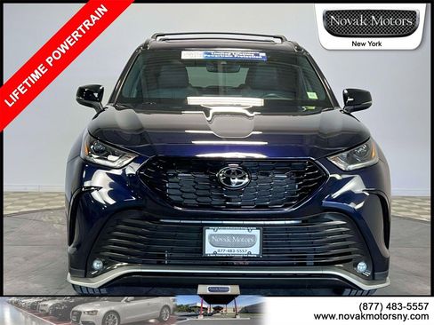 Used 2022 Toyota Highlander XSE image 2