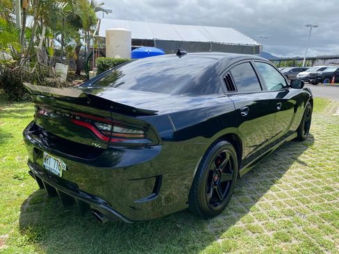 Used 2022 Dodge Charger R/T RWD image 7