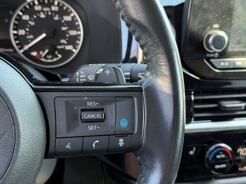 Used 2022 Nissan Pathfinder SV FWD image 34