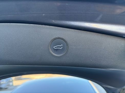 Used 2022 Tesla Model 3 Long Range image 8