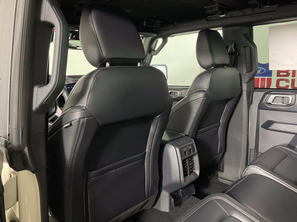 New 2026 Ford Bronco Outer Banks AWD/4WD image 15