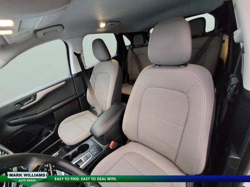 Used 2022 Ford Escape SE w/ SE Sport Appearance Package image 33