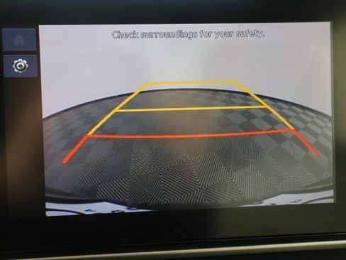 Used 2023 Hyundai Venue SEL image 15