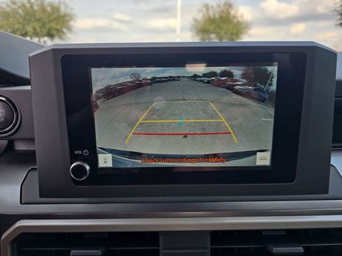 Used 2025 Toyota Tacoma SR5 image 21