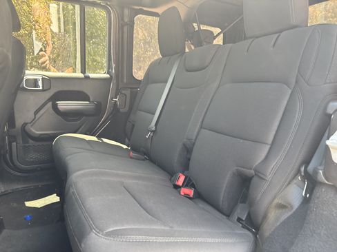 Used 2020 Jeep Wrangler Unlimited Sport S AWD/4WD image 29