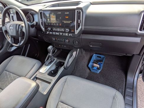 Used 2025 Nissan Frontier SV RWD image 24