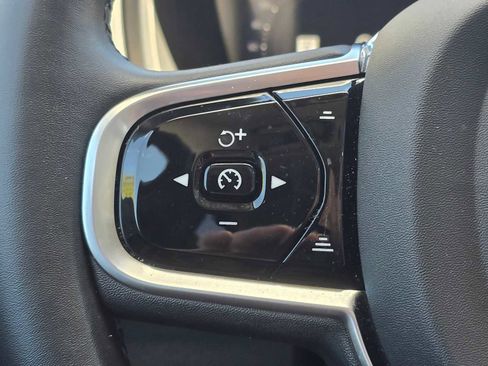 Certified 2023 Volvo XC90 T8 Ultimate AWD/4WD image 33
