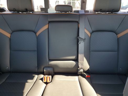 Used 2023 GMC Canyon AT4 w/ AT4 Premium Package image 17