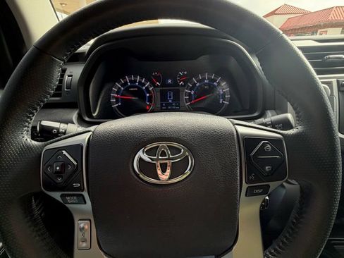 Used 2016 Toyota 4Runner Limited image 10