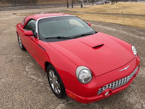 Used 2002 Ford Thunderbird Deluxe image 24