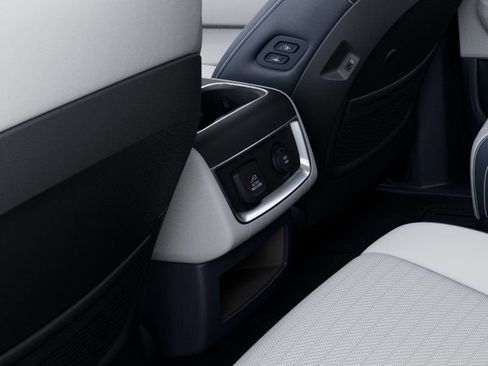 Certified 2026 Kia Carnival SX Prestige FWD image 26