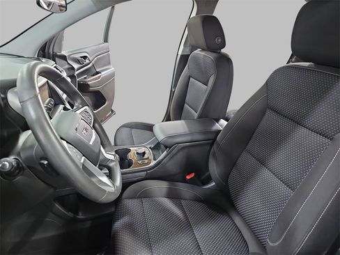 Certified 2023 GMC Acadia SLE w/ Driver Convenience Package image 16