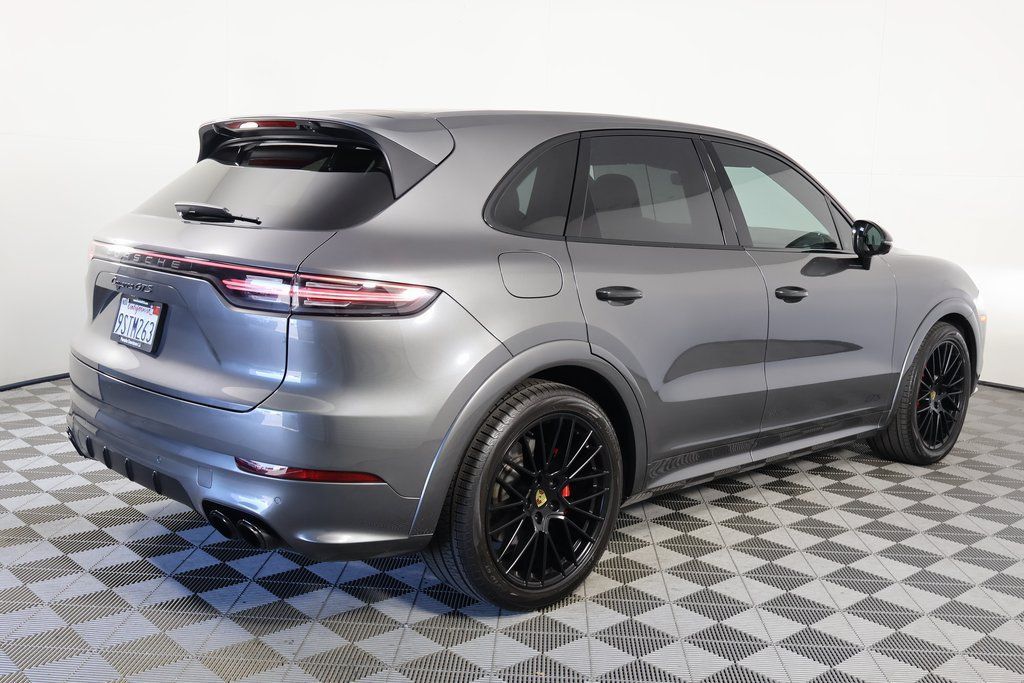 Used 2021 Porsche Cayenne GTS AWD/4WD image 4