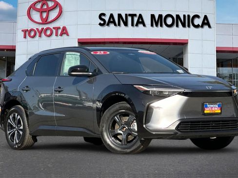 Used 2025 Toyota bZ4X FWD w/ Weather Package image 2