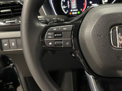 Used 2025 Honda Pilot EX-L image 21