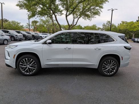 New 2026 Buick Enclave Avenir w/ Super Cruise Package FWD image 7