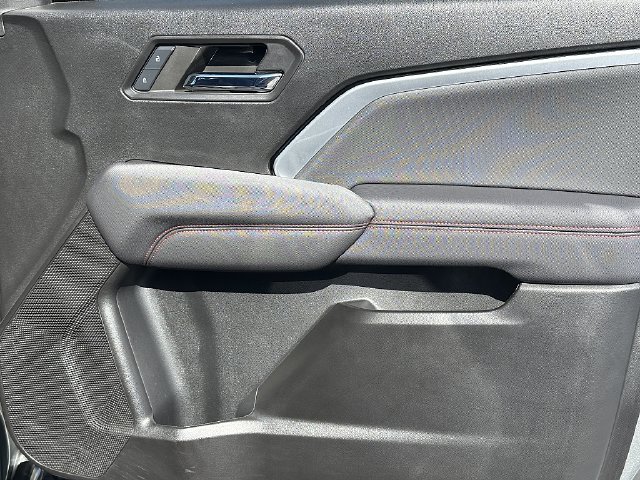 Used 2024 Chevrolet Colorado Z71 w/ Z71 Convenience Package 2 AWD/4WD image 12