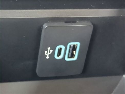 New 2025 Ford F250 Lariat w/ Chrome Package image 24