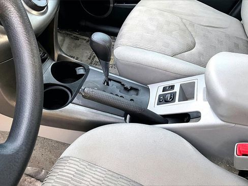 Used 2011 Toyota RAV4 4WD V6 w/ 3rd Row image 17