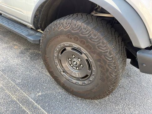 Used 2024 Ford Bronco Badlands AWD/4WD image 15