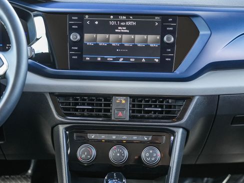 Used 2023 Volkswagen Taos SE image 15