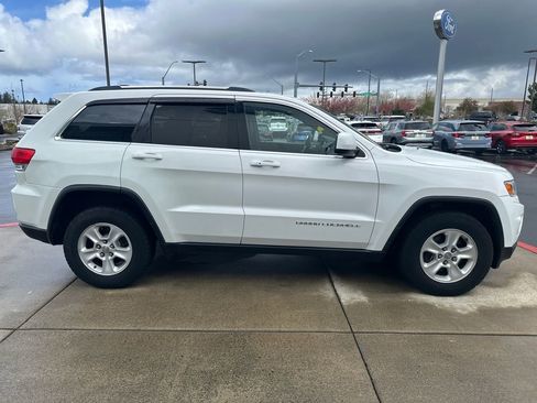 Used 2016 Jeep Grand Cherokee Laredo w/ Quick Order Package 23E image 5