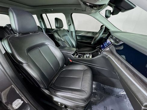 Used 2022 Jeep Grand Cherokee Limited 4xe image 31