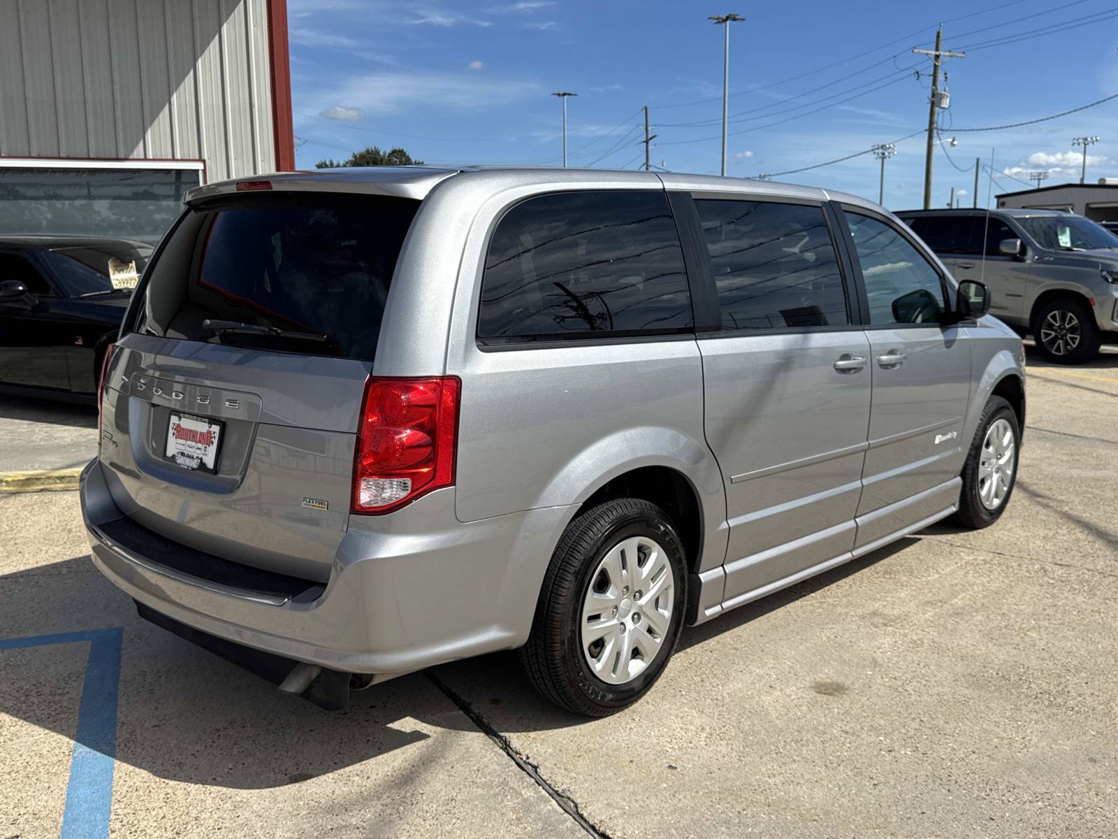 Used 2017 Dodge Grand Caravan SE w/ Power Window Group FWD image 7