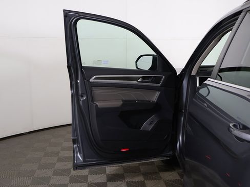 Used 2022 Volkswagen Atlas SE image 21