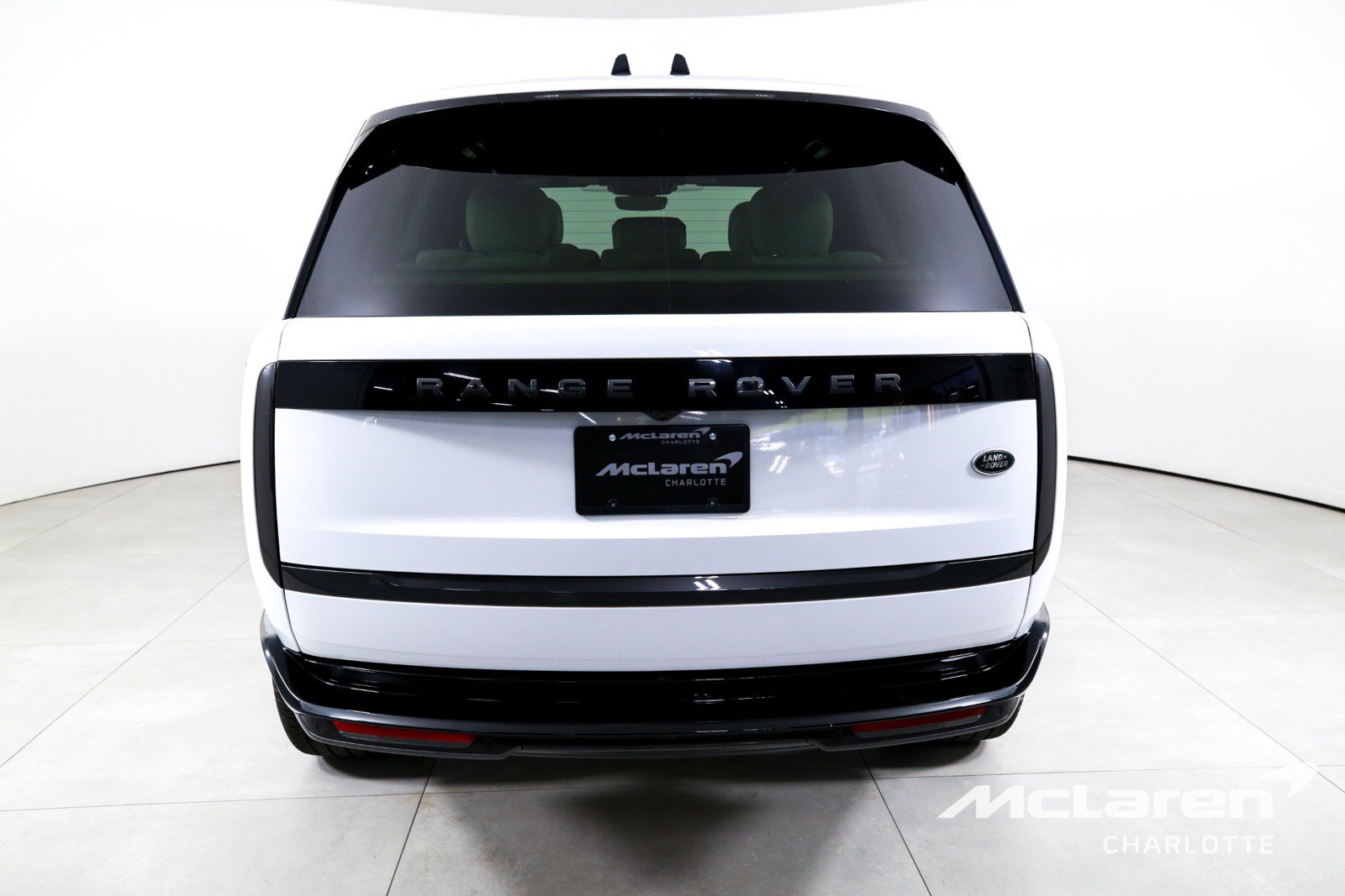 Used 2023 Land Rover Range Rover SE AWD/4WD image 7