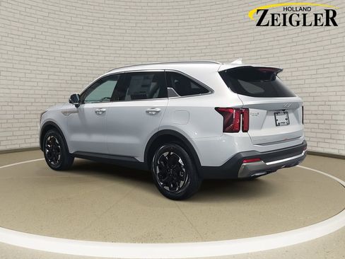 New 2026 Kia Sorento S image 7